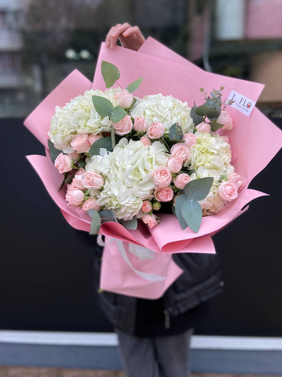 Сезонный календарь главных культур флористики — пион, тюльпан, роза, гортензия