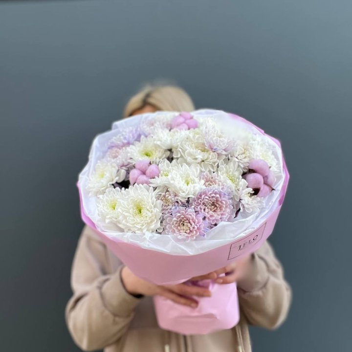 7 нежных хризантем в Нижнем Новгороде